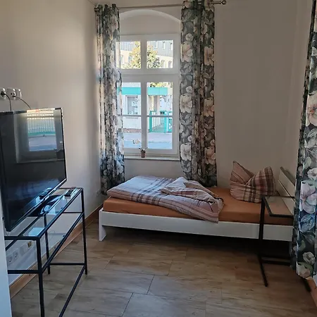 Apartment Elbe Quartier Monteurunterkuenfte 5 Rechts *